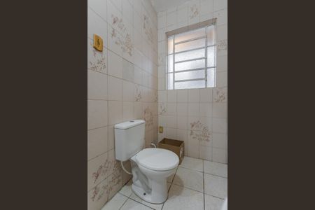 Banheiro de casa à venda com 3 quartos, 140m² em Vila Ipiranga, Porto Alegre
