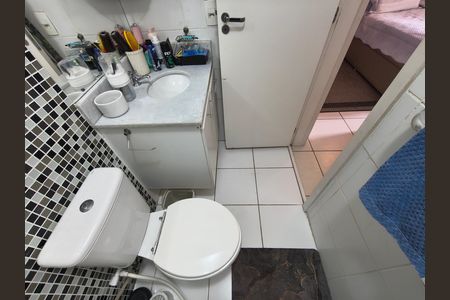Apartamento para alugar com 70m², 2 quartos e 1 vaga Apartamento para alugar com 70m², 2 quartos e 1 vagaBanheiro da Suíte