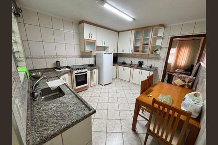 Cozinha de casa à venda com 3 quartos, 197m² em Vila Guaraciaba, Santo André
