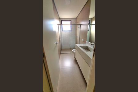 Foto 01 de casa de condomínio à venda com 4 quartos, 385m² em Cidade Tamboré, Santana de Parnaíba