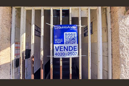 Fachada do Prédio com placa de apartamento à venda com 2 quartos, 50m² em Engenho de Dentro, Rio de Janeiro