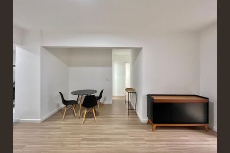 Apartamento para alugar com 80m², 3 quartos e 1 vaga Apartamento para alugar com 80m², 3 quartos e 1 vagaSala
