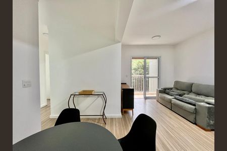 Apartamento para alugar com 80m², 3 quartos e 1 vaga Apartamento para alugar com 80m², 3 quartos e 1 vagaSala
