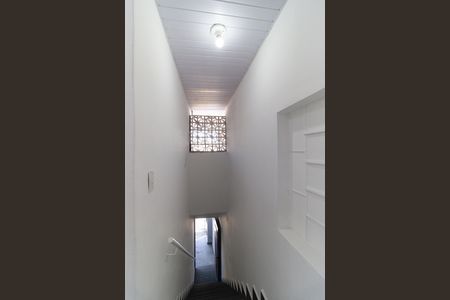 Casa para alugar com 55m², 1 quarto e sem vaga Casa para alugar com 55m², 1 quarto e sem vagaEscada