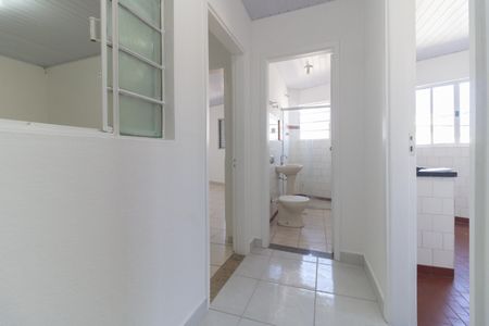 Corredor de casa para alugar com 1 quarto, 55m² em Vila Santo Estefano, São Paulo