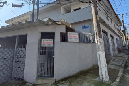 Fachada de casa para alugar com 1 quarto, 55m² em Vila Santo Estefano, São Paulo