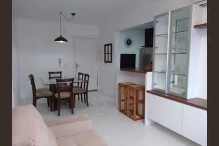 Apartamento para alugar com 65m², 2 quartos e 1 vaga