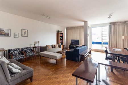 Sala 1 de casa à venda com 4 quartos, 270m² em Pacaembu, São Paulo