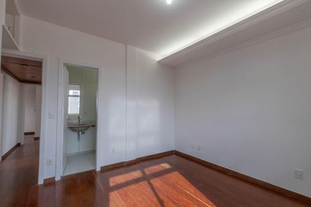 Apartamento à venda com 260m², 4 quartos e 3 vagasQuarto 4