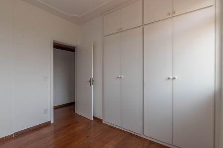 Apartamento à venda com 260m², 4 quartos e 3 vagasQuarto 2