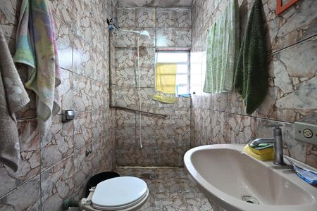 Casa à venda com 179m², 2 quartos e 5 vagasBanheiro 2