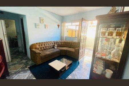 Sala de casa para alugar com 2 quartos, 150m² em Parque Sao George, Cotia