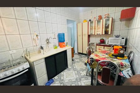 Casa para alugar com 150m², 2 quartos e 1 vaga Casa para alugar com 150m², 2 quartos e 1 vagaCozinha