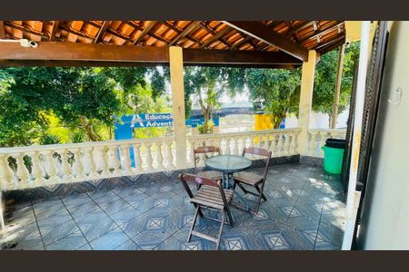Casa para alugar com 150m², 2 quartos e 1 vaga Casa para alugar com 150m², 2 quartos e 1 vagaVaranda