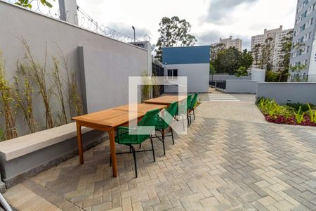 Apartamento para alugar com 38m², 2 quartos e sem vagaÁrea comum - Churrasqueira