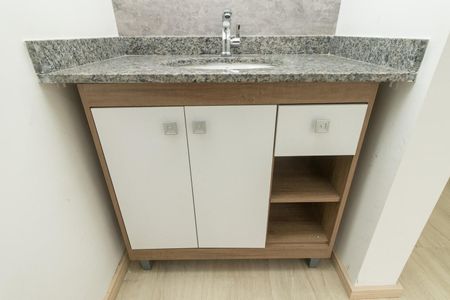 Apartamento para alugar com 38m², 2 quartos e sem vagaBanheiro