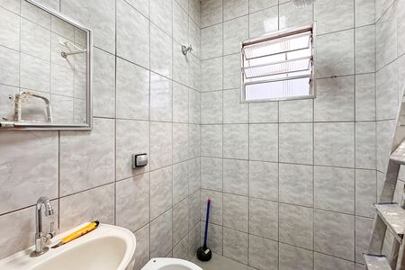 Casa para alugar com 125m², 2 quartos e 2 vagasBanheiro Social