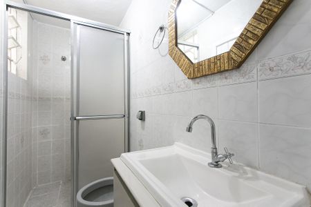 Banheiro de casa para alugar com 1 quarto, 40m² em Vila Carrão, São Paulo