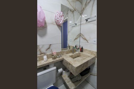 Casa de condomínio à venda com 100m², 2 quartos e 2 vagasBanheiro