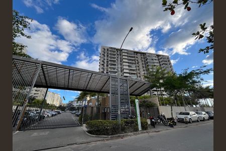 Apartamento à venda com 82m², 3 quartos e 1 vaga Apartamento à venda com 82m², 3 quartos e 1 vagaFachada