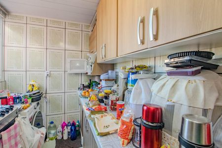 Cozinha de apartamento à venda com 3 quartos, 50m² em Rubem Berta, Porto Alegre