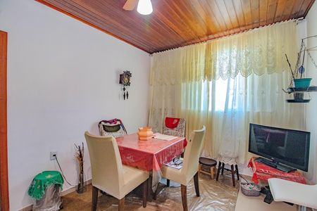 Sala de apartamento à venda com 3 quartos, 50m² em Rubem Berta, Porto Alegre