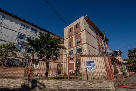 Fachada de apartamento à venda com 3 quartos, 50m² em Rubem Berta, Porto Alegre