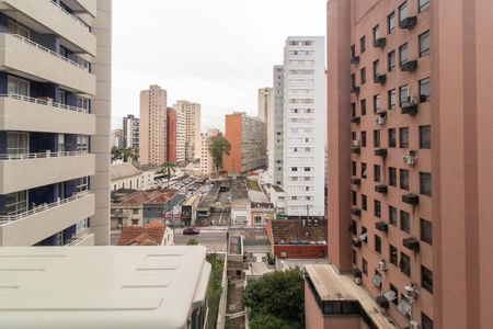 Vista do Quarto de apartamento para alugar com 1 quarto, 60m² em Centro, Curitiba