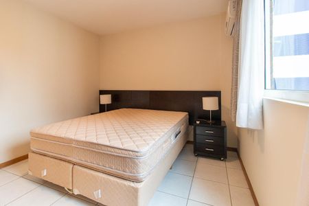 Quarto de apartamento para alugar com 1 quarto, 60m² em Centro, Curitiba