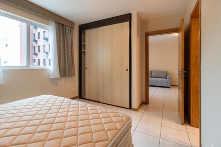 Quarto de apartamento para alugar com 1 quarto, 60m² em Centro, Curitiba