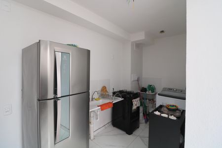 Cozinha de apartamento à venda com 2 quartos, 32m² em Quinta da Paineira, São Paulo
