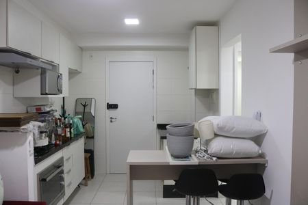 Apartamento para alugar com 35m², 2 quartos e sem vagaSala e Cozinha Integrada