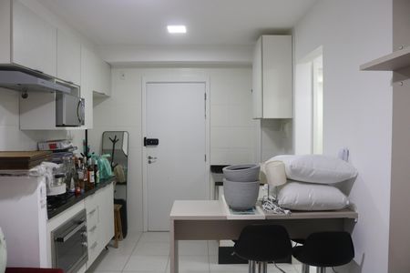 Apartamento para alugar com 35m², 2 quartos e sem vagaSala e Cozinha Integrada