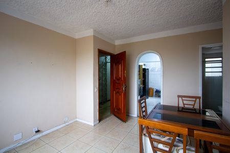 Apartamento para alugar com 80m², 2 quartos e sem vaga