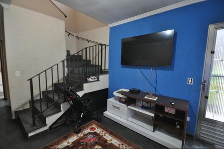 Casa à venda com 116m², 3 quartos e 3 vagasSala