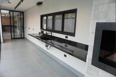 Casa de condomínio à venda com 346m², 4 quartos e 4 vagas Casa de condomínio à venda com 346m², 4 quartos e 4 vagasChurrasqueira