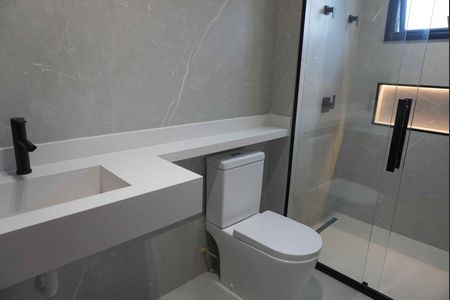Banheiro da Suíte 2 de casa de condomínio à venda com 4 quartos, 346m² em Sítio do Rosário, Barueri