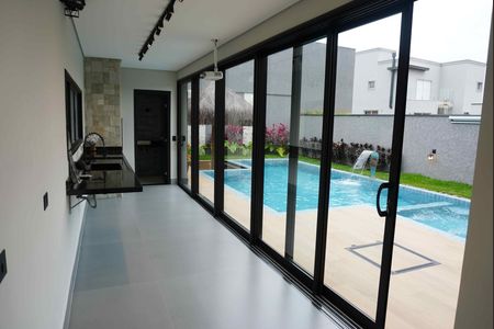 Casa de condomínio à venda com 346m², 4 quartos e 4 vagas Casa de condomínio à venda com 346m², 4 quartos e 4 vagasChurrasqueira