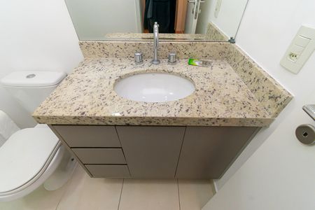 Apartamento para alugar com 74m², 2 quartos e 2 vagas Apartamento para alugar com 74m², 2 quartos e 2 vagasBanheiro da Suíte