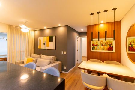Sala de apartamento para alugar com 2 quartos, 74m² em Aclimação, São Paulo