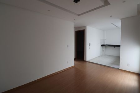 Sala de apartamento para alugar com 2 quartos, 46m² em Jardim das Margaridas, Salvador
