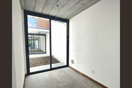 Casa à venda com 3 quartos, 278m² em Alto de Pinheiros, São Paulo