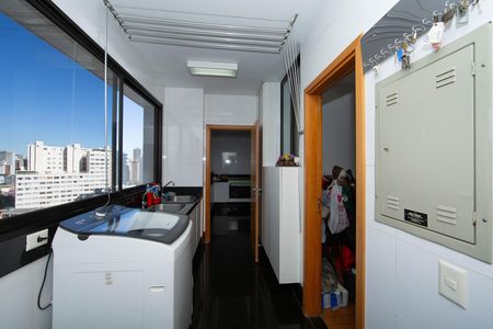 Apartamento para alugar com 278m², 4 quartos e 4 vagas Apartamento para alugar com 278m², 4 quartos e 4 vagasAREA DE SERVICO