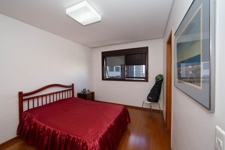 Apartamento para alugar com 278m², 4 quartos e 4 vagas Apartamento para alugar com 278m², 4 quartos e 4 vagasQUARTO4