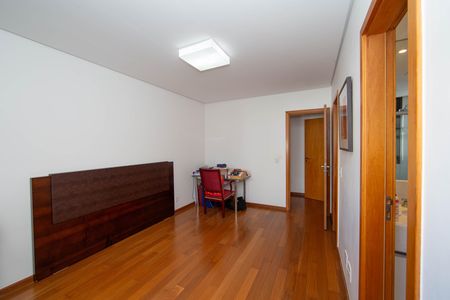 Apartamento para alugar com 278m², 4 quartos e 4 vagas Apartamento para alugar com 278m², 4 quartos e 4 vagasQUARTO1