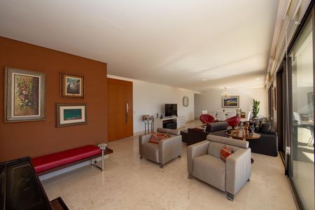 Apartamento para alugar com 278m², 4 quartos e 4 vagas Apartamento para alugar com 278m², 4 quartos e 4 vagasSALA