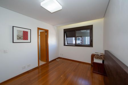 Apartamento para alugar com 278m², 4 quartos e 4 vagas Apartamento para alugar com 278m², 4 quartos e 4 vagasQUARTO1