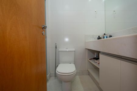 Apartamento para alugar com 278m², 4 quartos e 4 vagas Apartamento para alugar com 278m², 4 quartos e 4 vagasBANHEIRO5