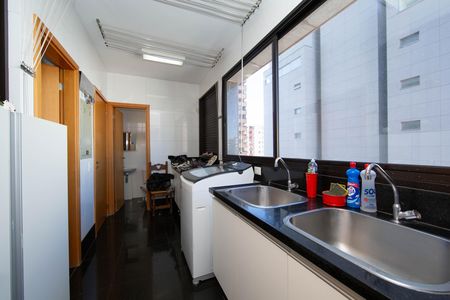 Apartamento para alugar com 278m², 4 quartos e 4 vagas Apartamento para alugar com 278m², 4 quartos e 4 vagasAREA DE SERVICO