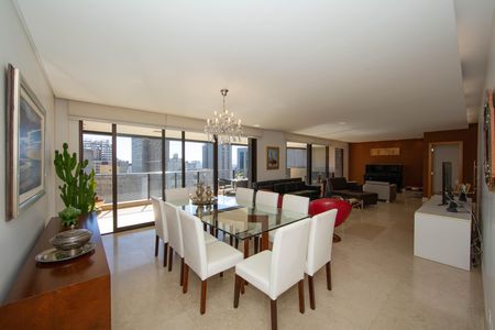 Apartamento para alugar com 278m², 4 quartos e 4 vagas Apartamento para alugar com 278m², 4 quartos e 4 vagasSALA